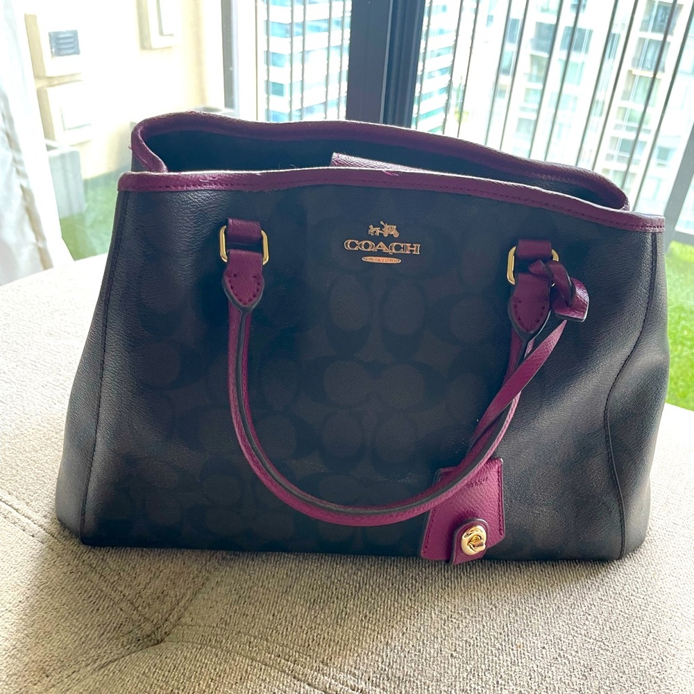 Coach bag in great condition!